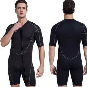 Seaskin mens 3mm shorty wetsuit - black, size S. NWT.